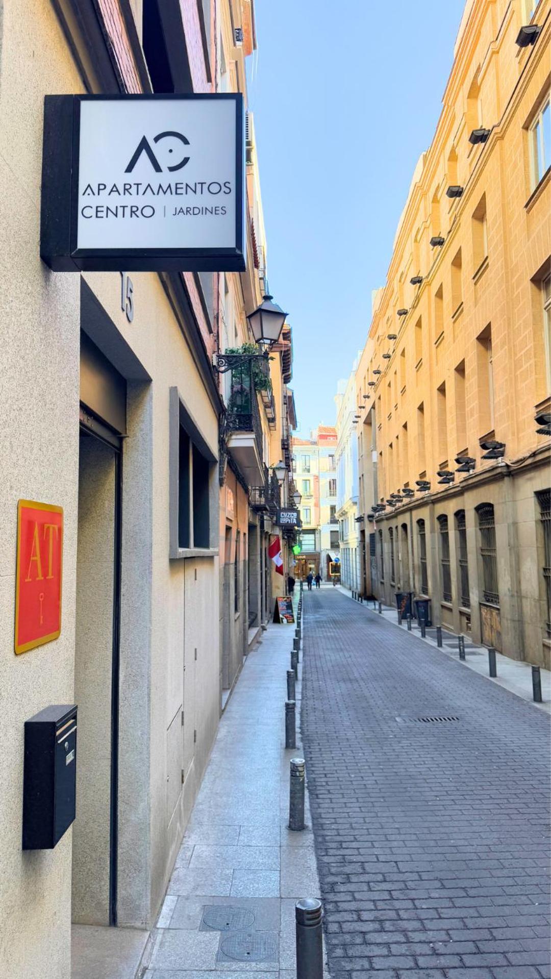 Apartamentos Centro Jardines Madrid Exterior photo